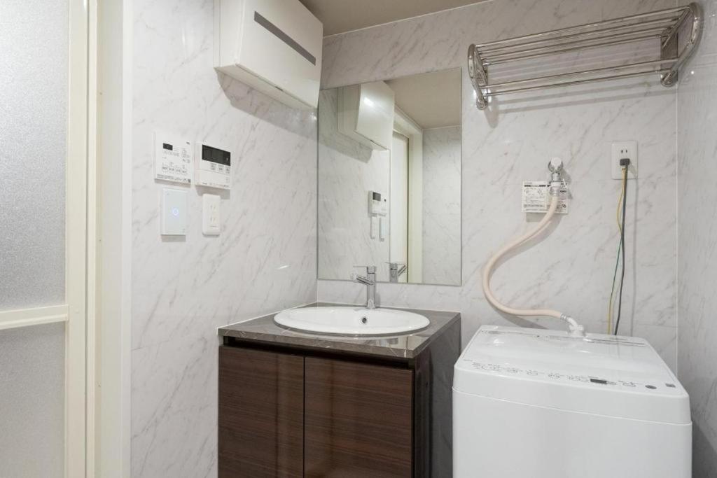 The Clematis ginza in japan - 4