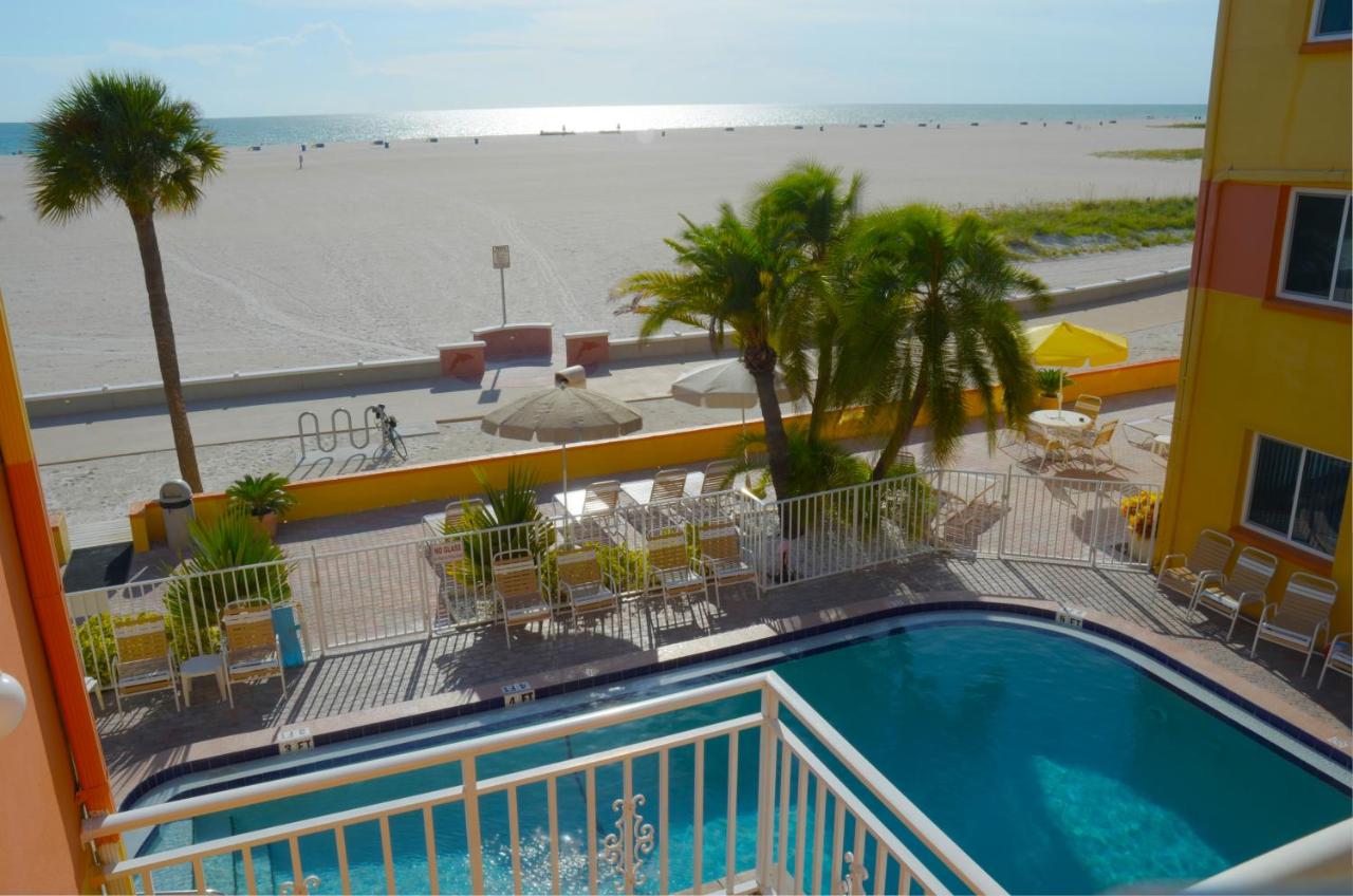 Page Terrace Beachfront Hotel — photo 19