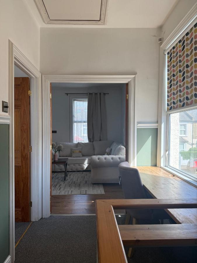 Bright & Modern 1-Bed Flat - Relax in Wimbledon - 4