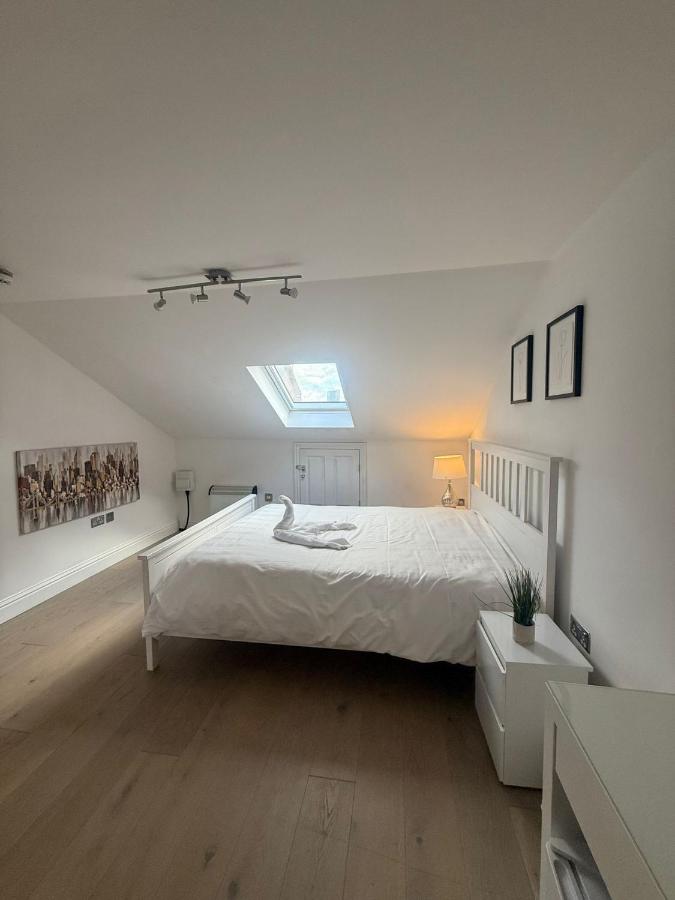 Stratford Edge Inn - 4