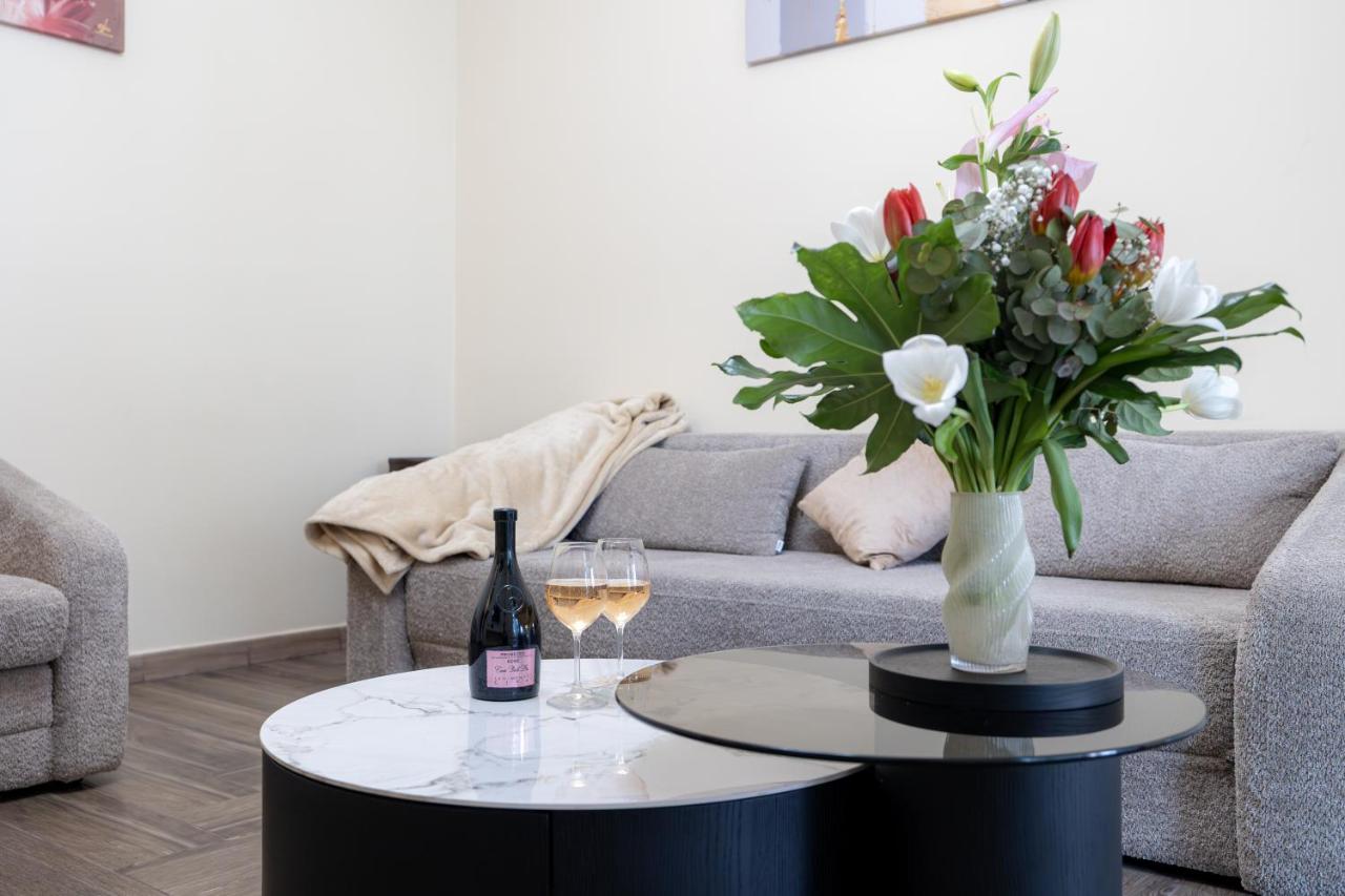 Spacious Three Bedroom Design Apartment near Circo Massimo Rome - 5