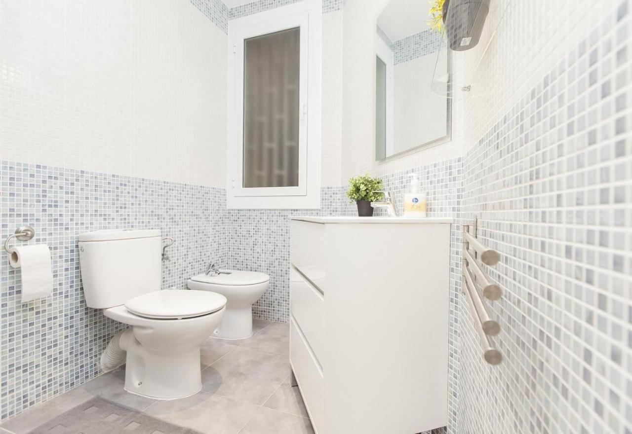 3 bedroom apartment next to Plaza - 3