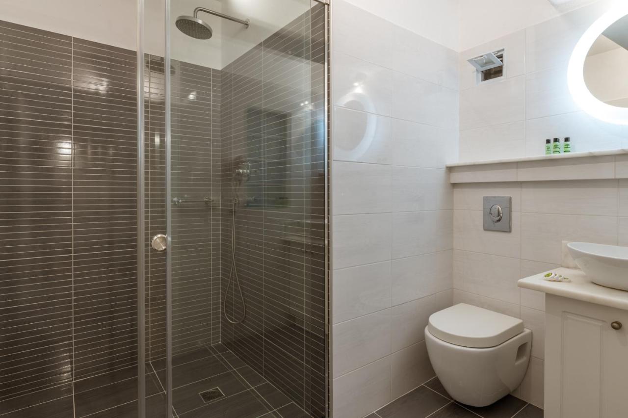 Afroditi Ftelia Yasemi b - 3