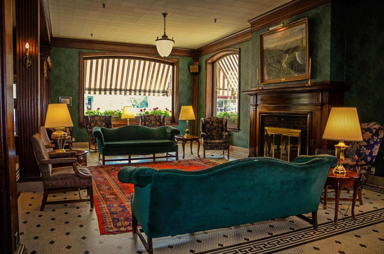 Penn Wells Hotel — photo 11