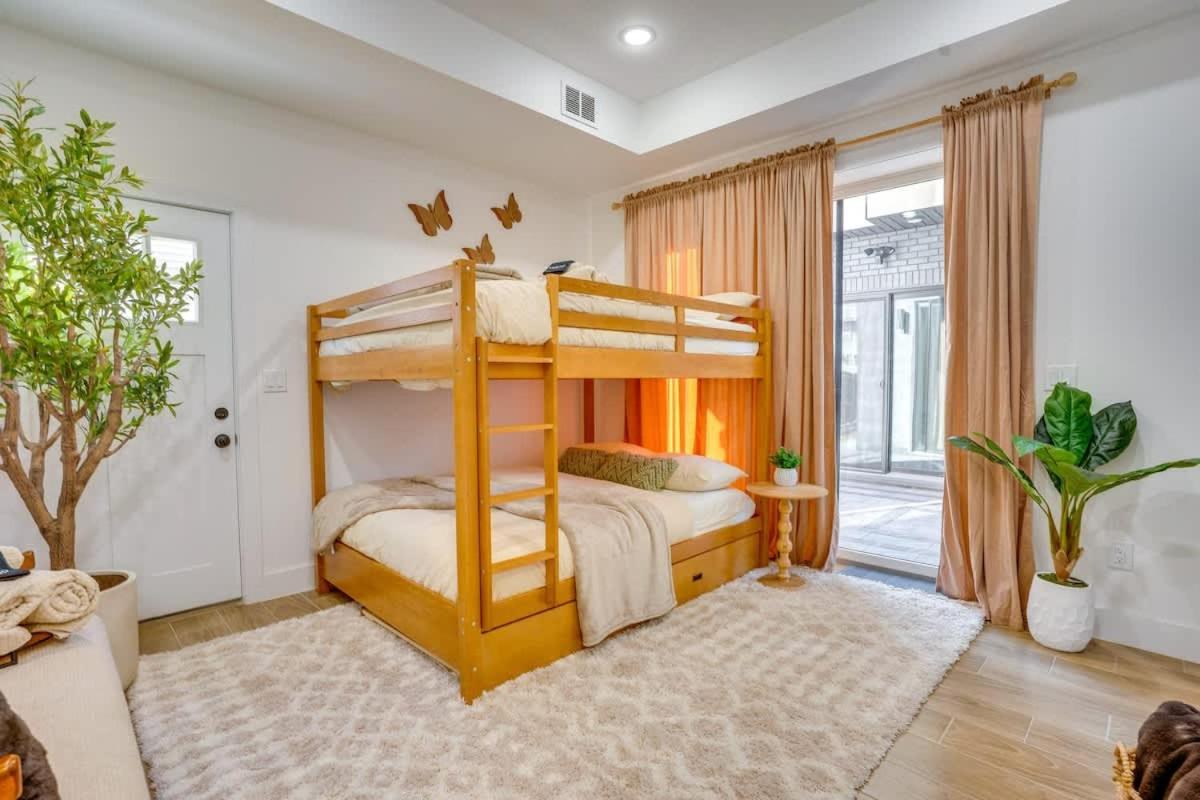 Luxury Jersey City Stay Parking NYC MetLife - 3