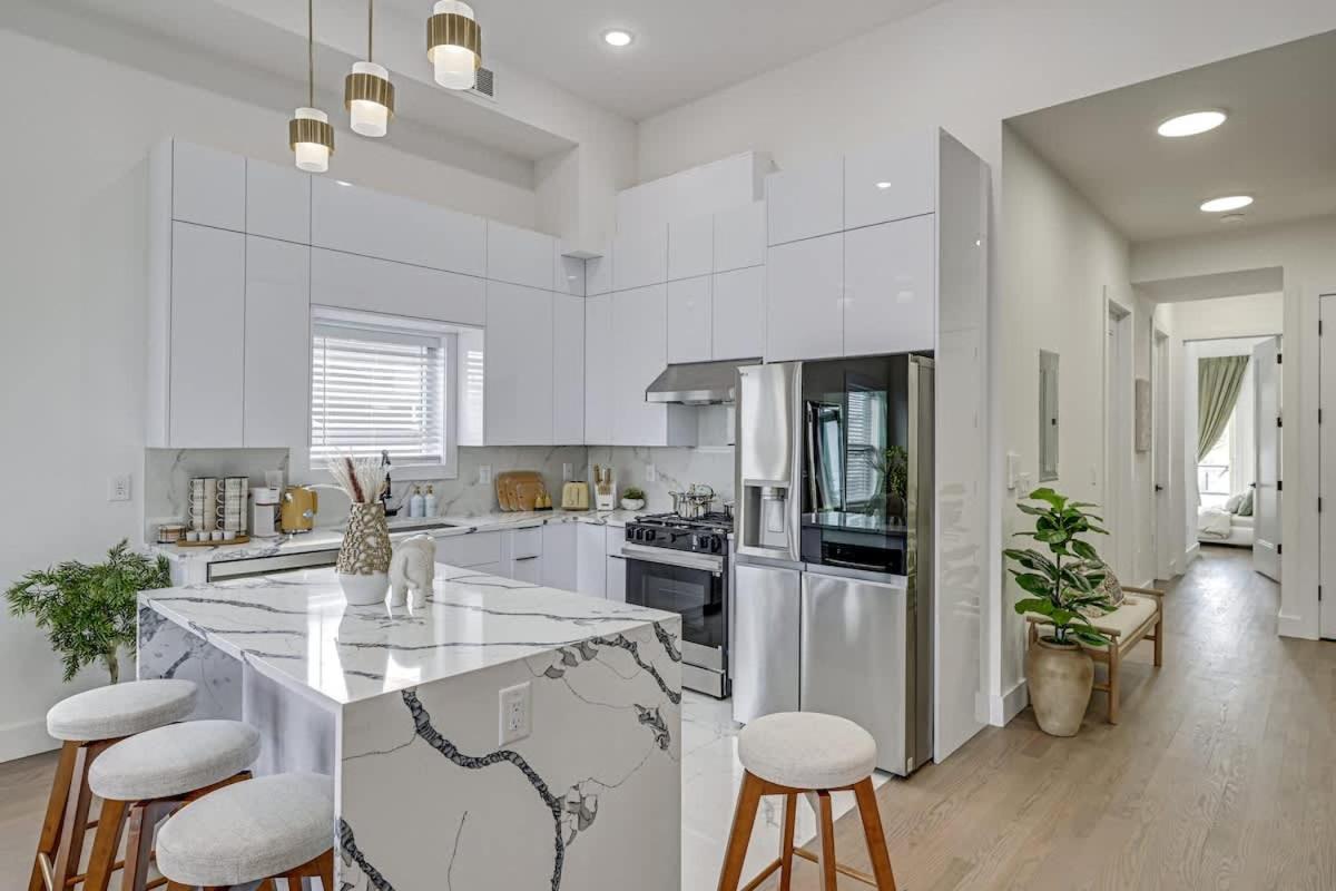 Luxury Rooftop Retreat Near NYC EWR MetLife - 2