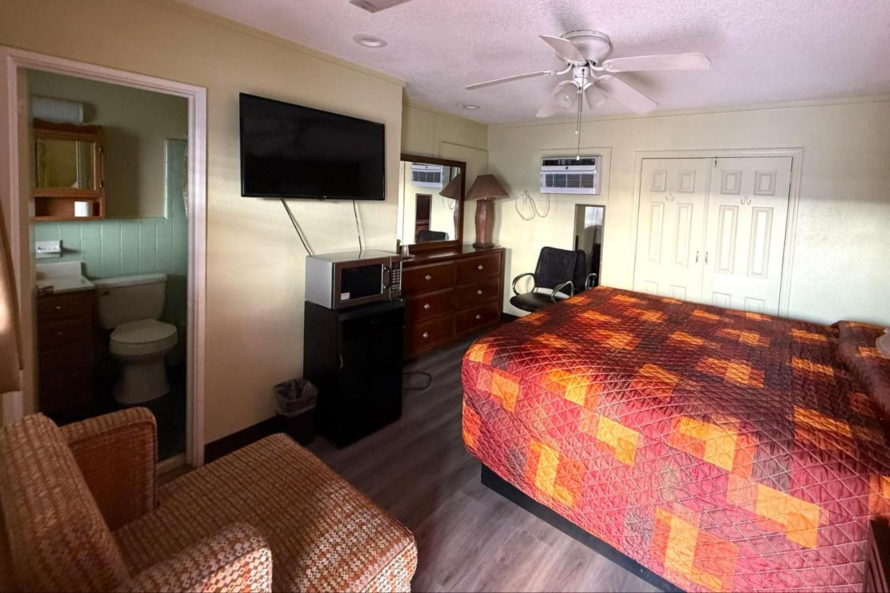 Riviera Motel — photo 12