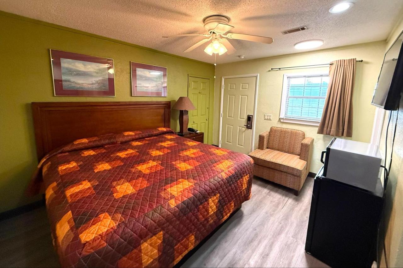 Riviera Motel — photo 15