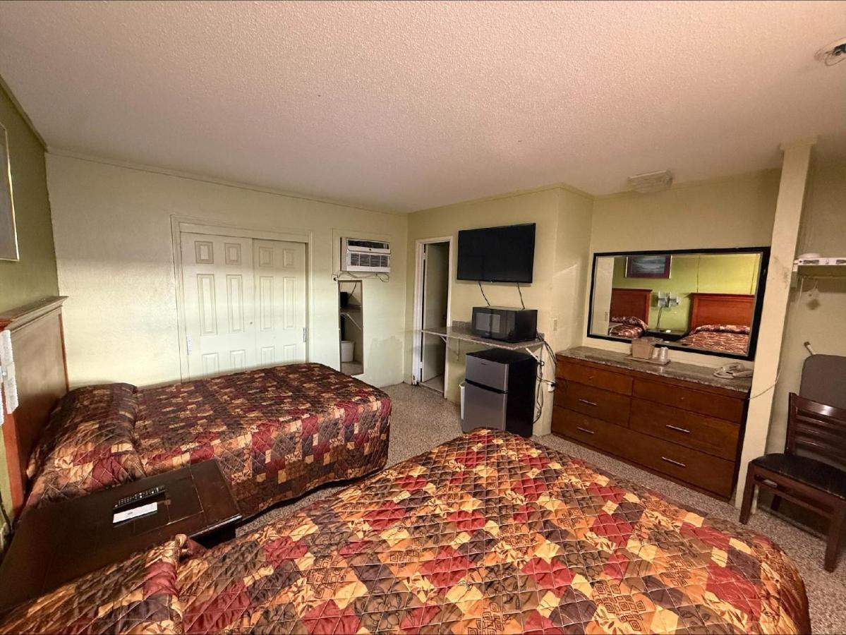 Riviera Motel — photo 24