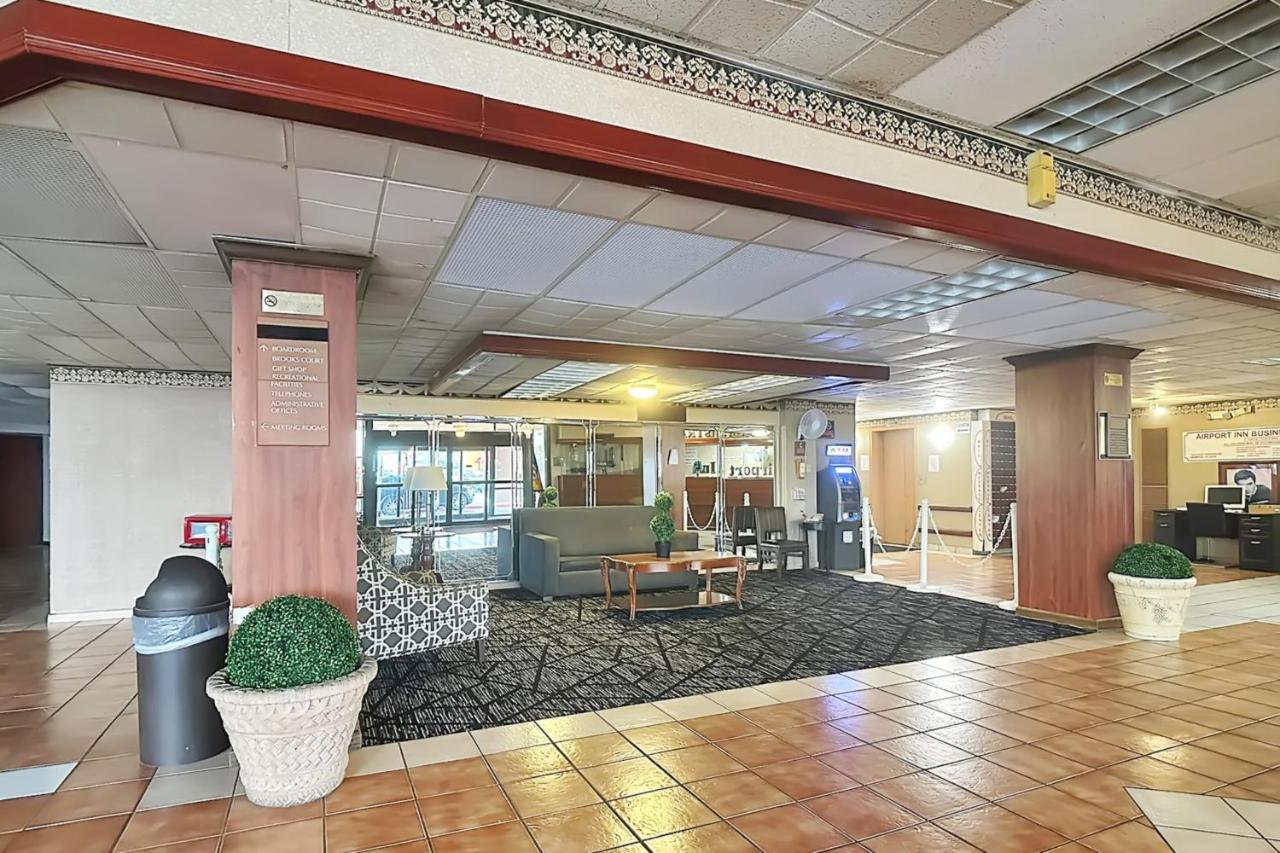 Airport Inn — photo 14