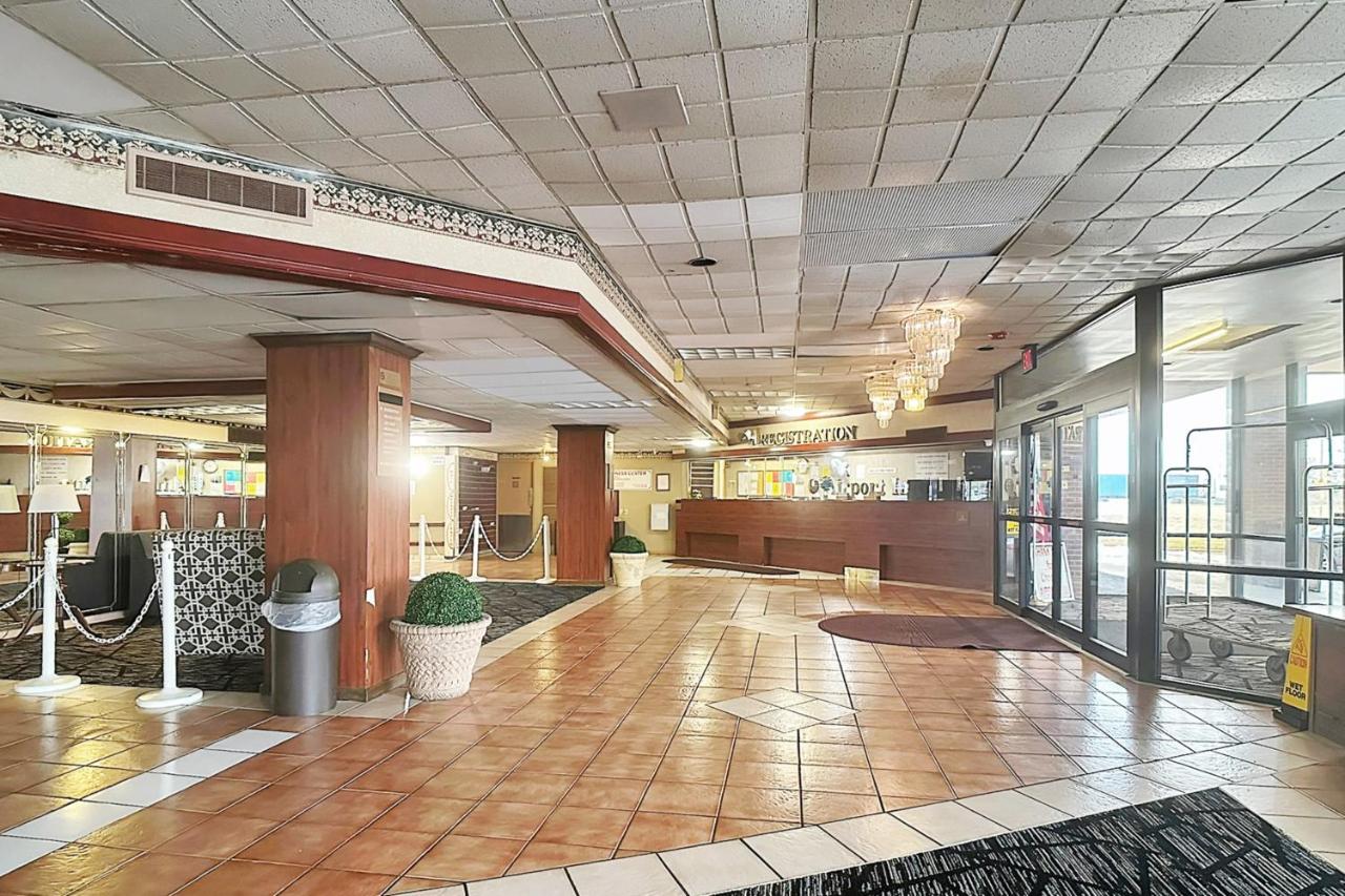 Airport Inn — photo 16