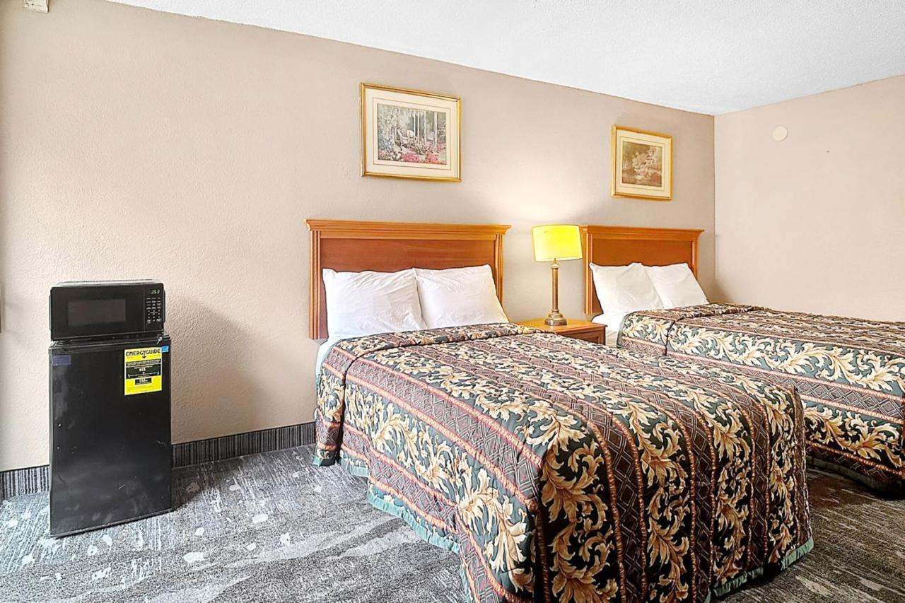 Airport Inn — photo 24