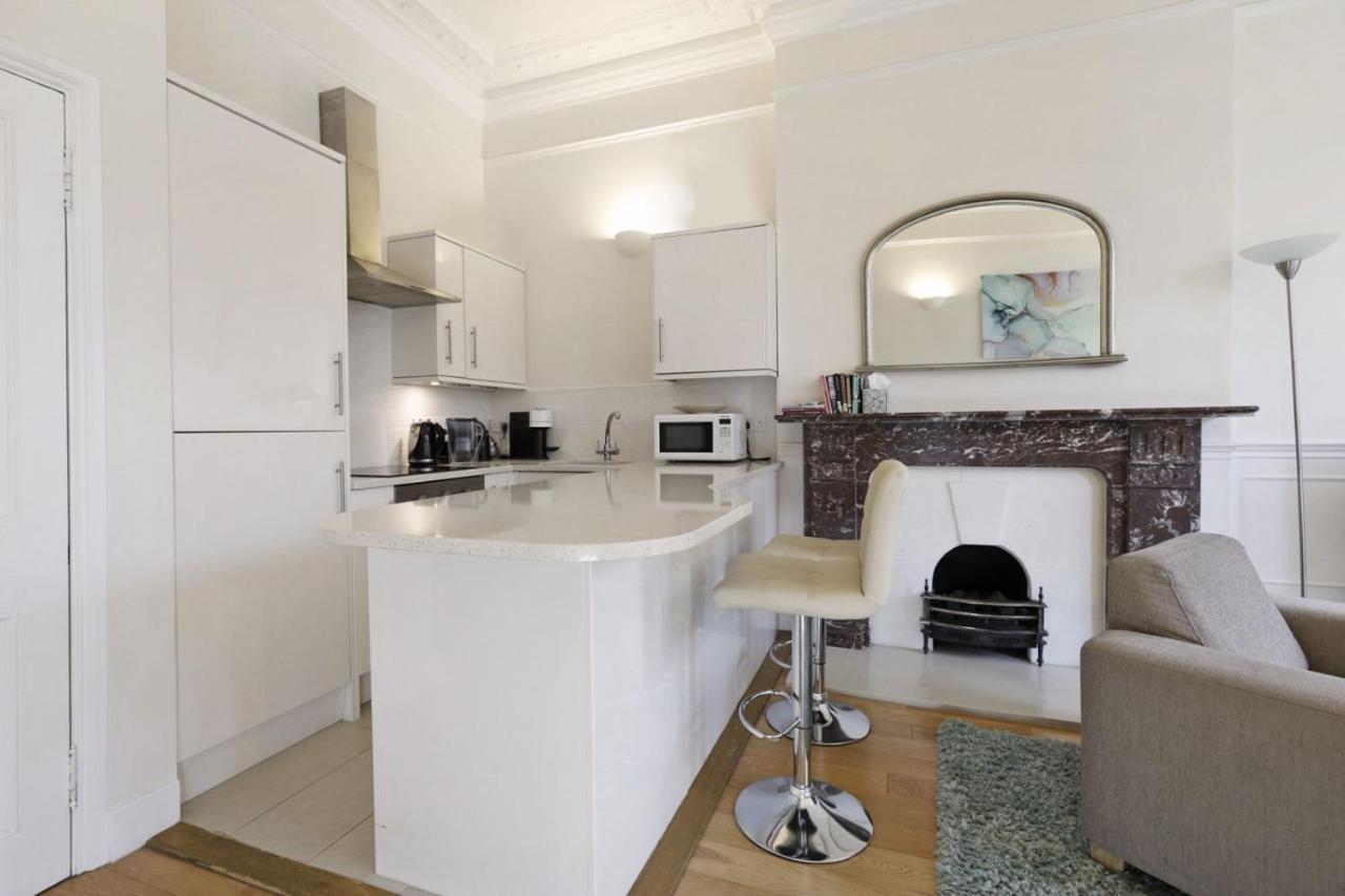Chic & Cosy Notting Hill Apartment - 1 Bedroom Hideaway - 5