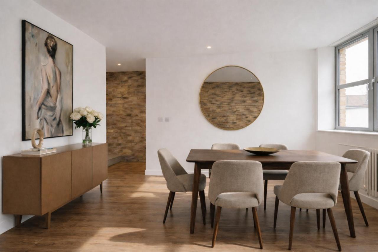 2 Bed Liverpool Street Loft