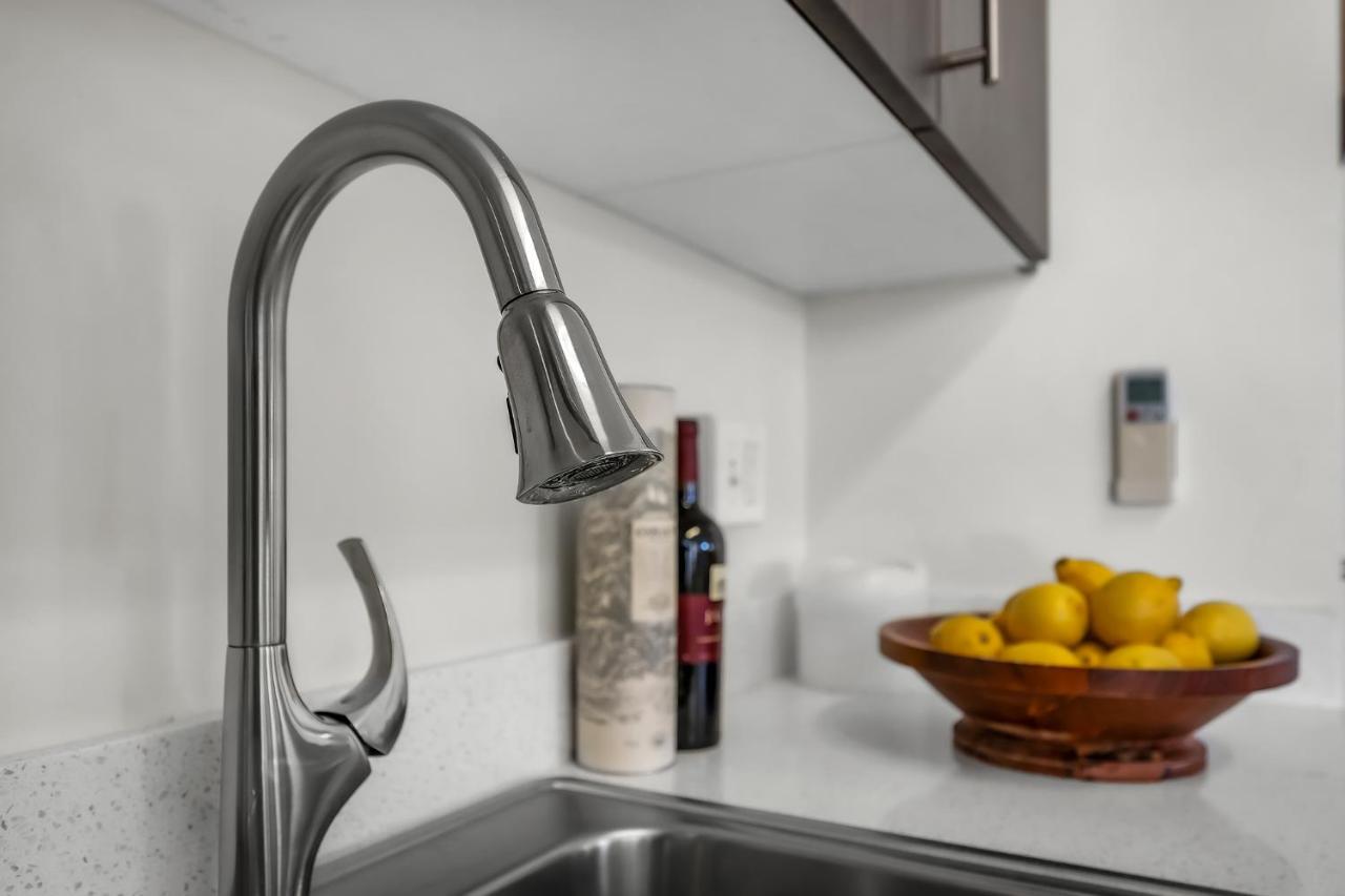 Grand Promenade Studio With Free Parking! - 5