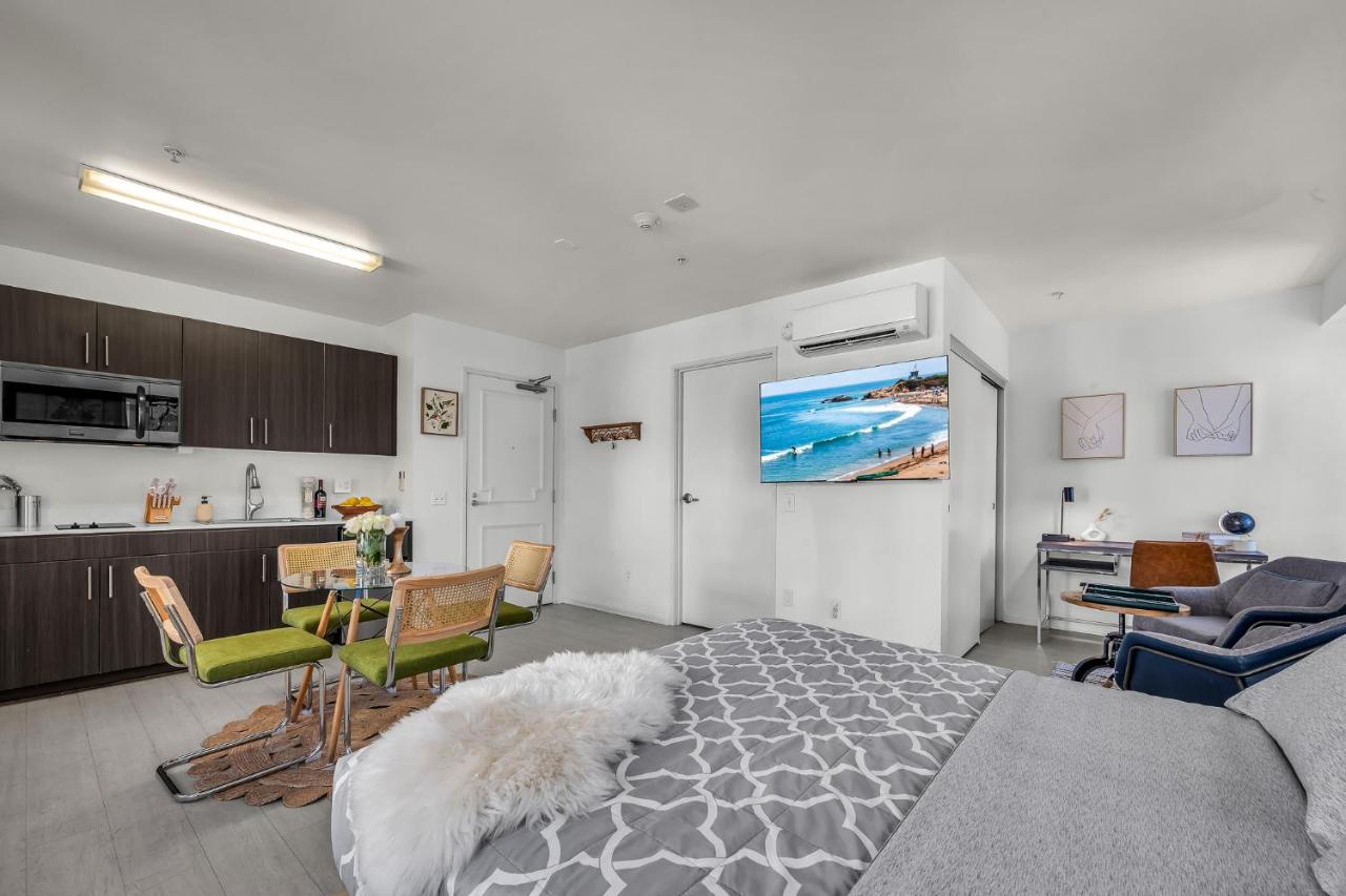 Grand Promenade Studio With Free Parking! - 4