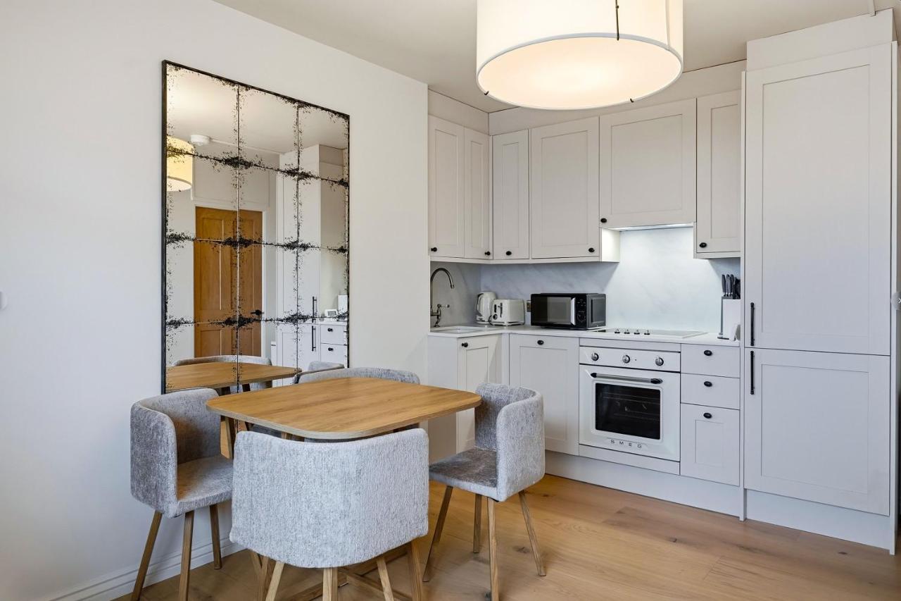 2 Bedroom apartment in Notting Hill - 4