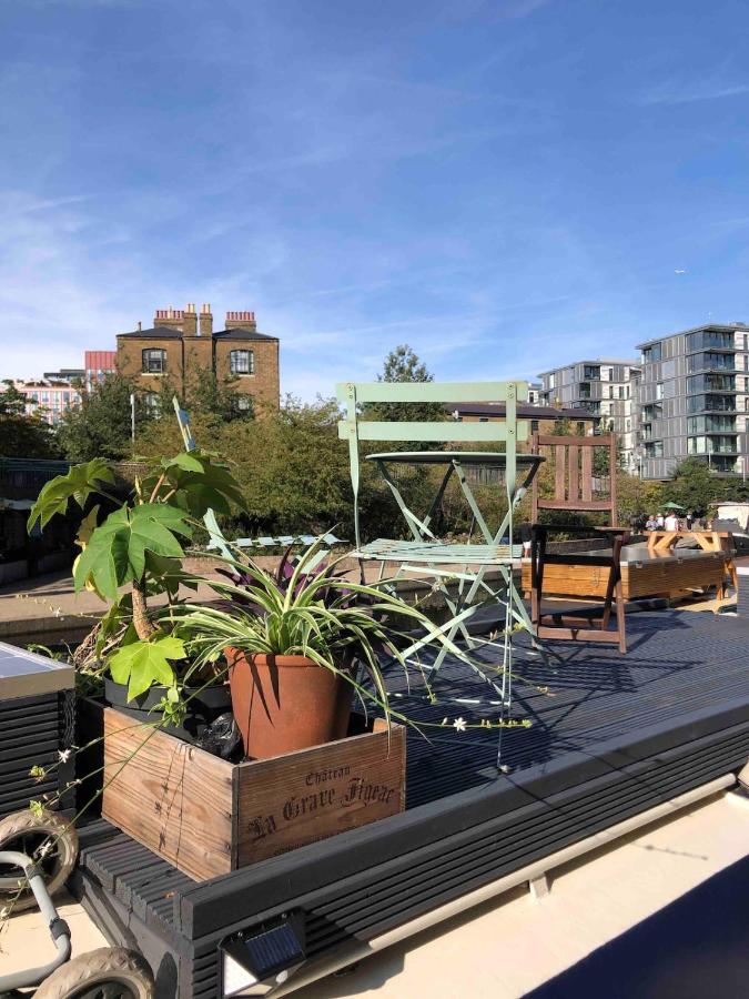 Cozy Narrowboat on Regents Canal - 3