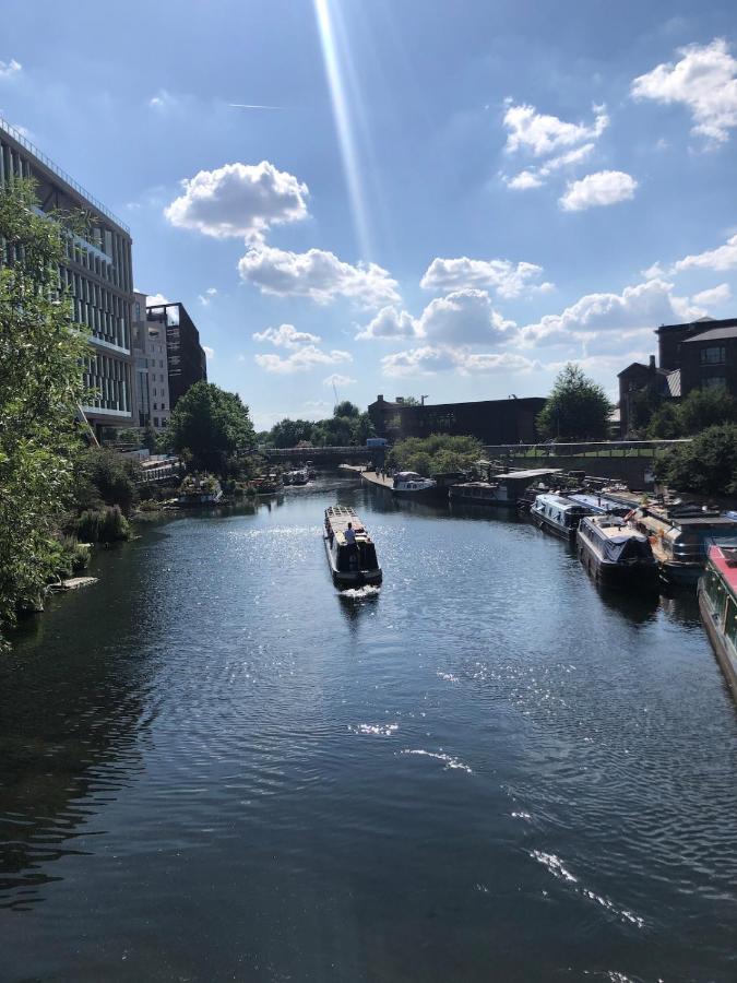 Cozy Narrowboat on Regents Canal - 4