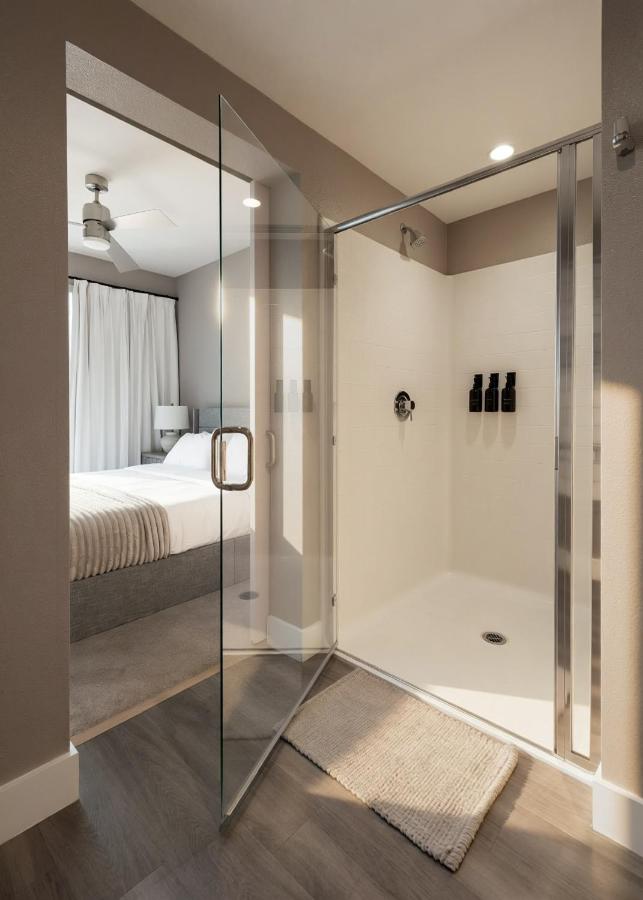 Peony - West Hollywood residence - 3