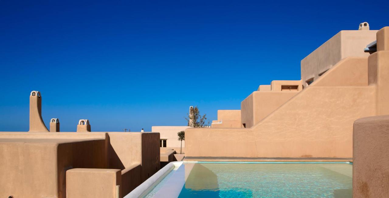 Voreina Gallery Suites - 4