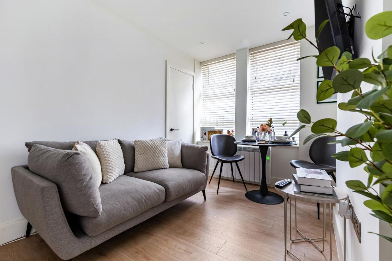 2BR Hideaway Steps to Edgware Rd Station & Hyde Park - 4