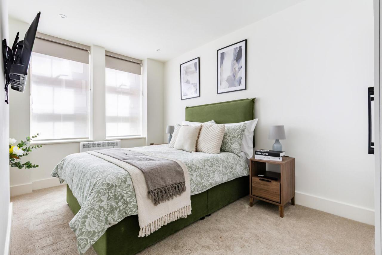 2BR Hideaway Steps to Edgware Rd Station & Hyde Park