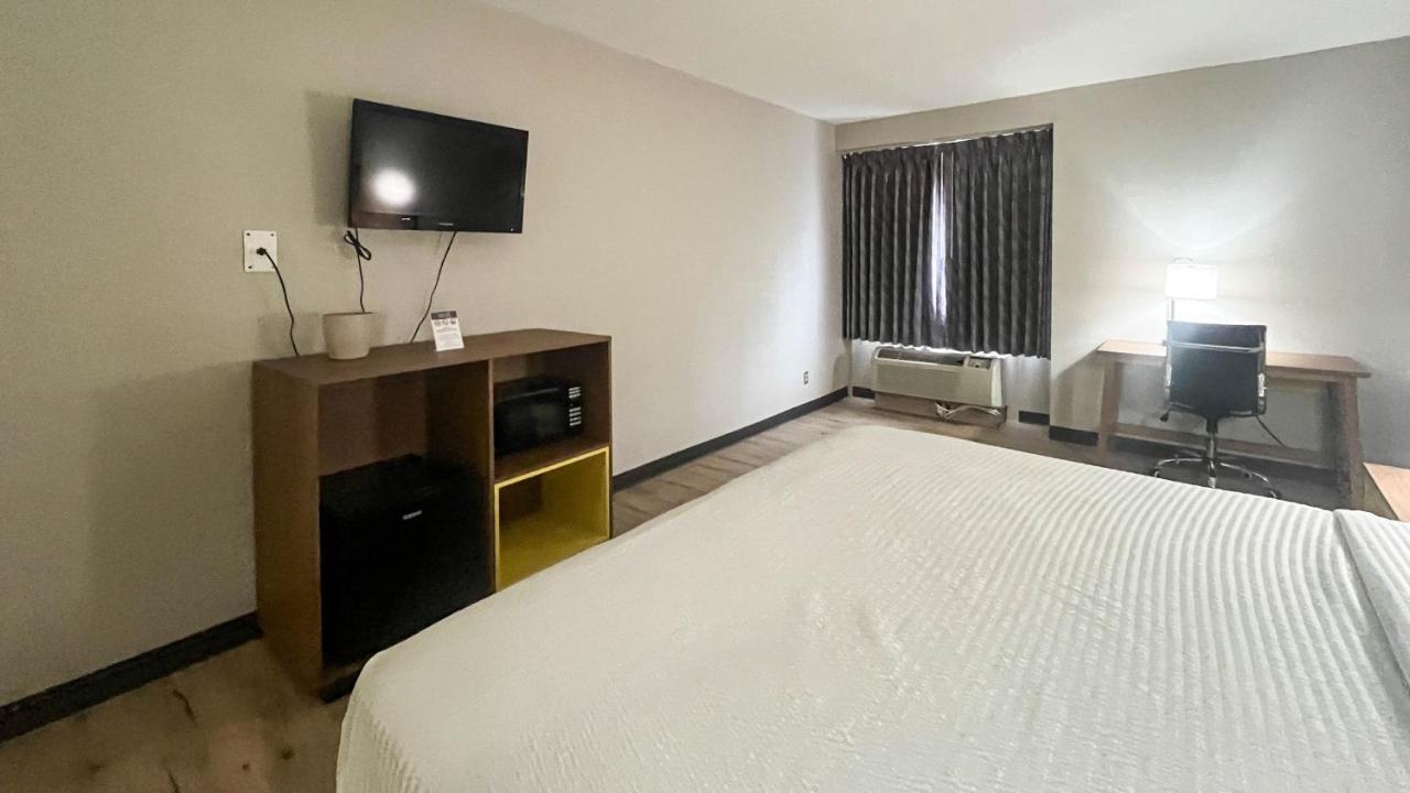 Double A Motel — photo 9