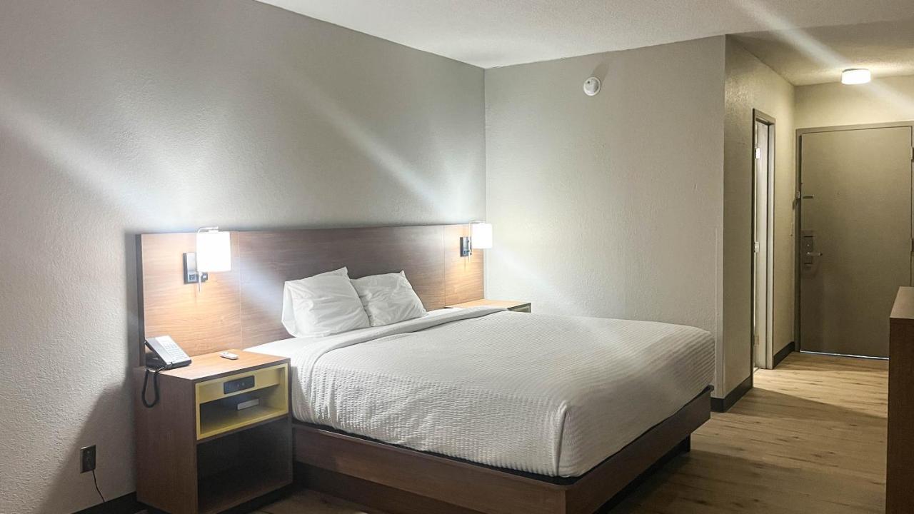 Double A Motel — photo 11
