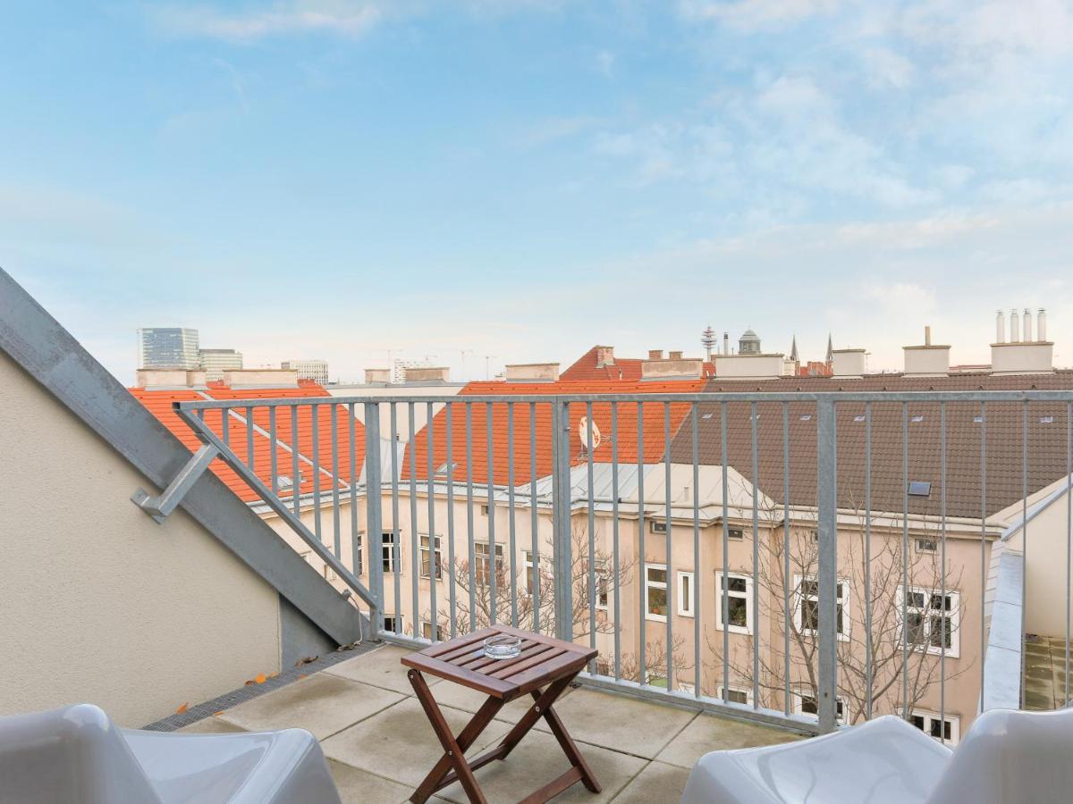 SKY9 Penthouse Apartments photo