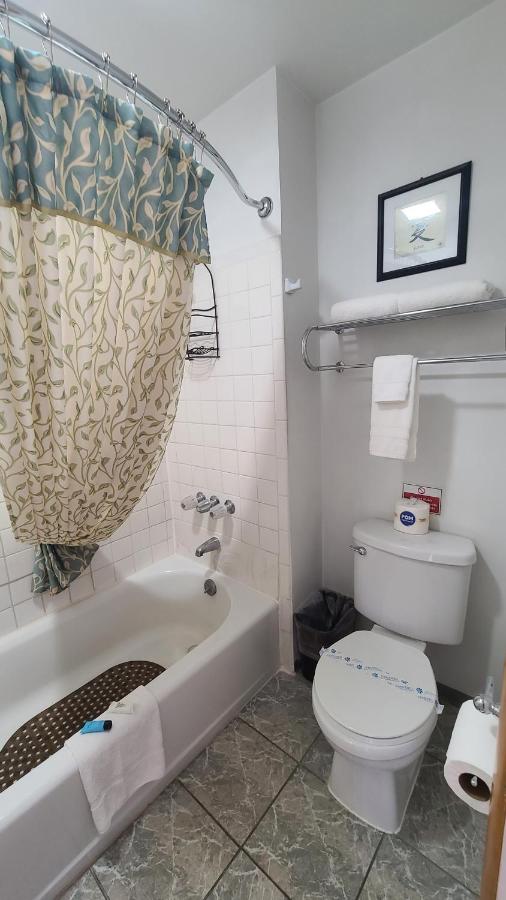 American Inn — photo 18
