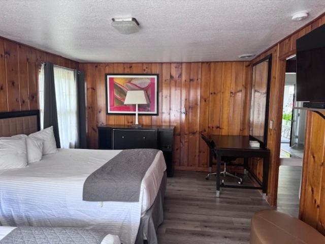Wolverine Court Resort & Motel — photo 17