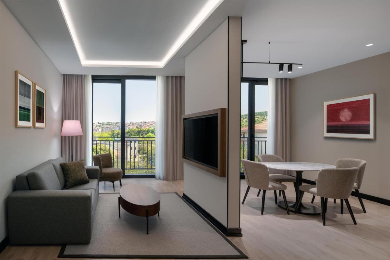 Collection Residential King Suite