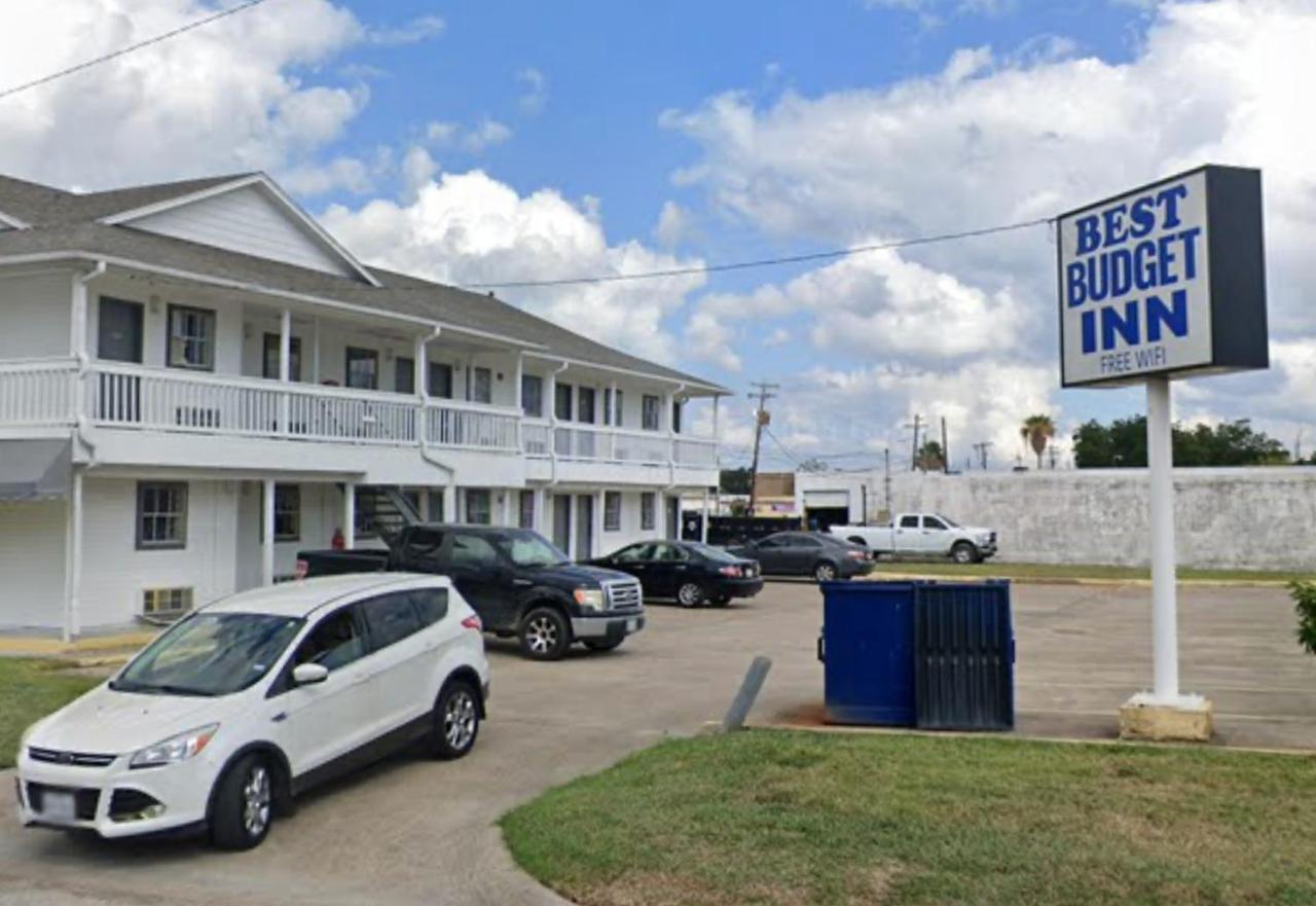 Best Budget Inn — photo 10