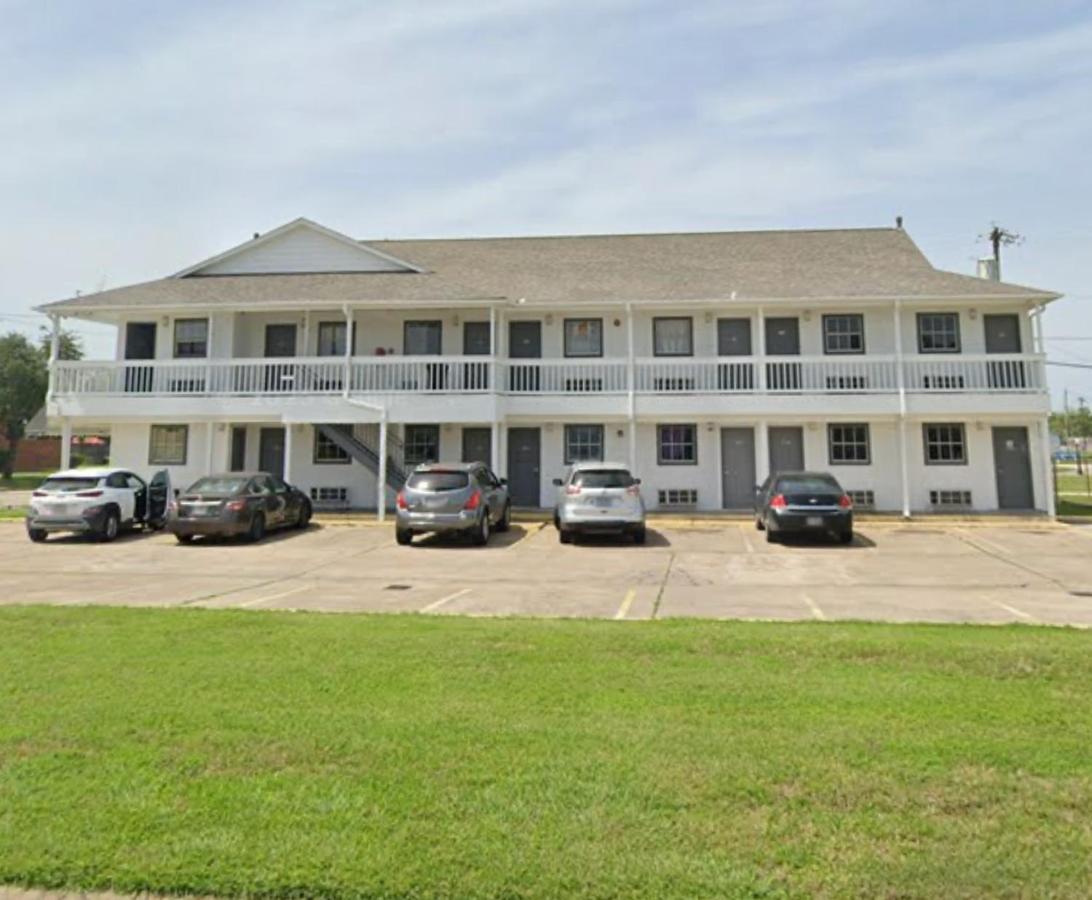 Best Budget Inn — photo 12