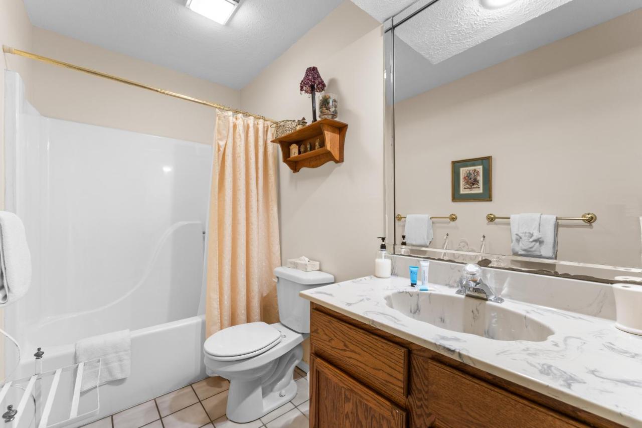 Bluff Oasis Condo — photo 11