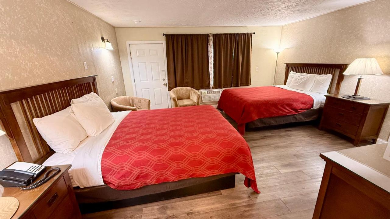 Sand & Sage Motel — photo 12
