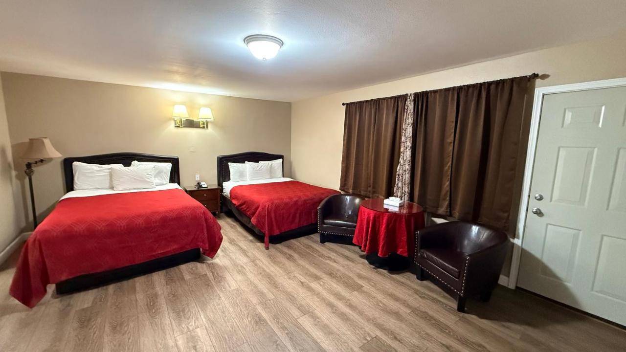Sand & Sage Motel — photo 9