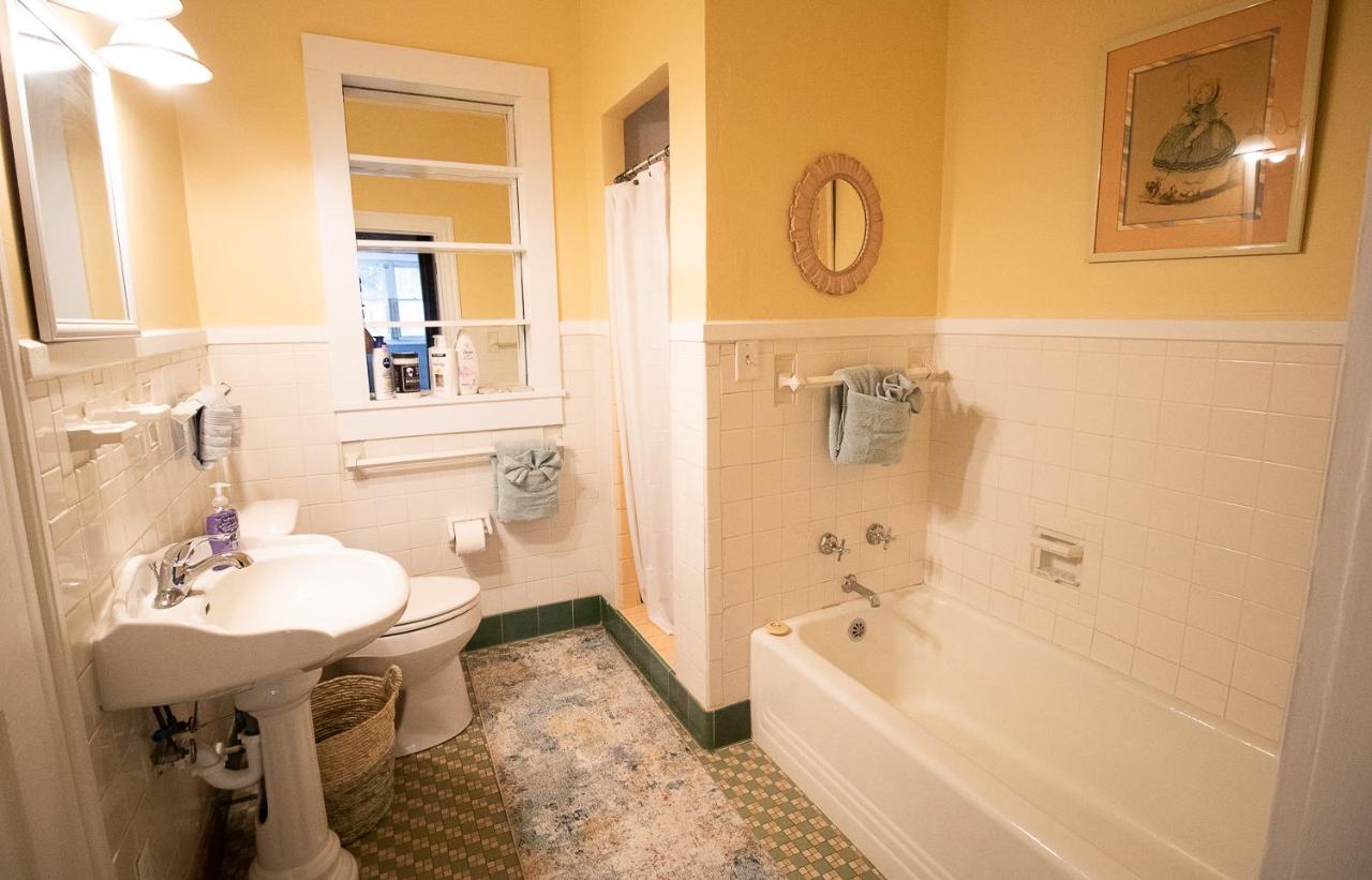 Bed And Bath Inn — photo 22