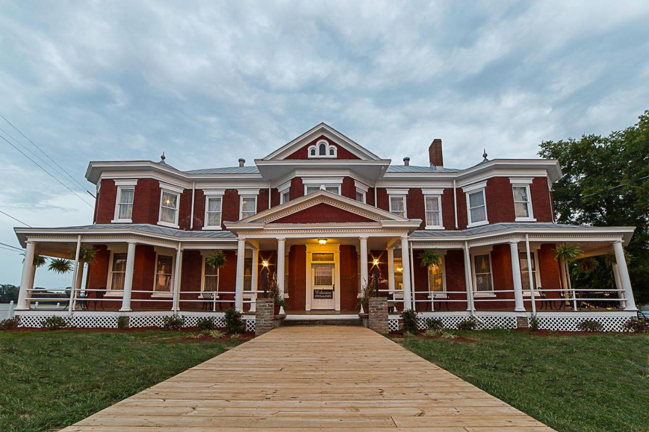 Grand Victorian Inn — photo 6