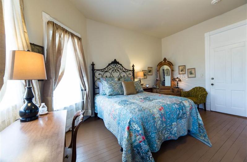 Grand Victorian Inn — photo 7