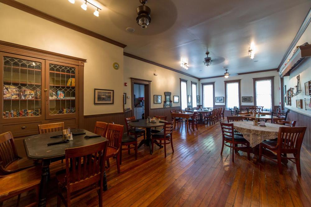 Grand Victorian Inn — photo 15