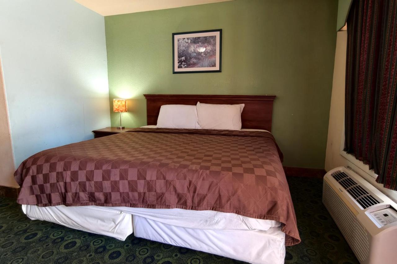 Sunset Lodge Elgin — photo 12