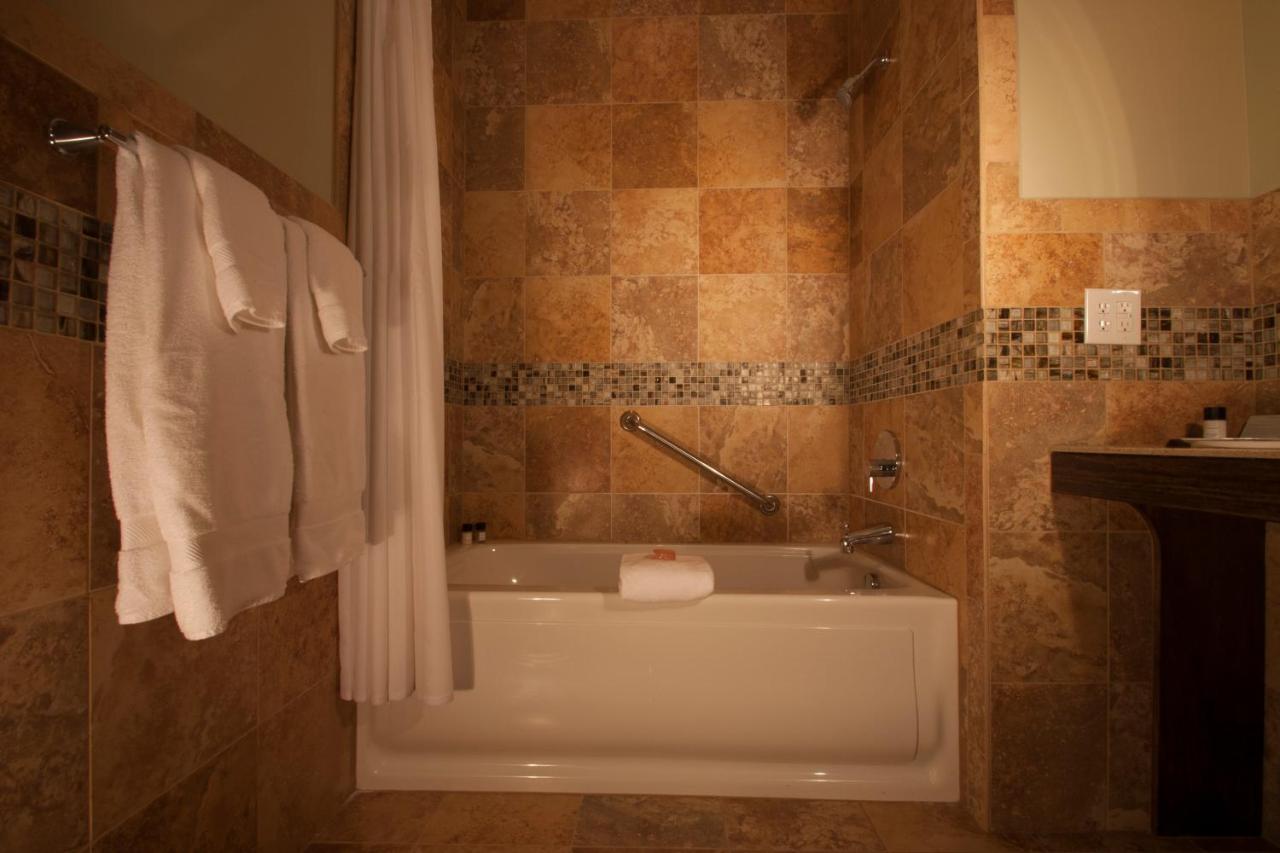 Showers Inn — photo 5