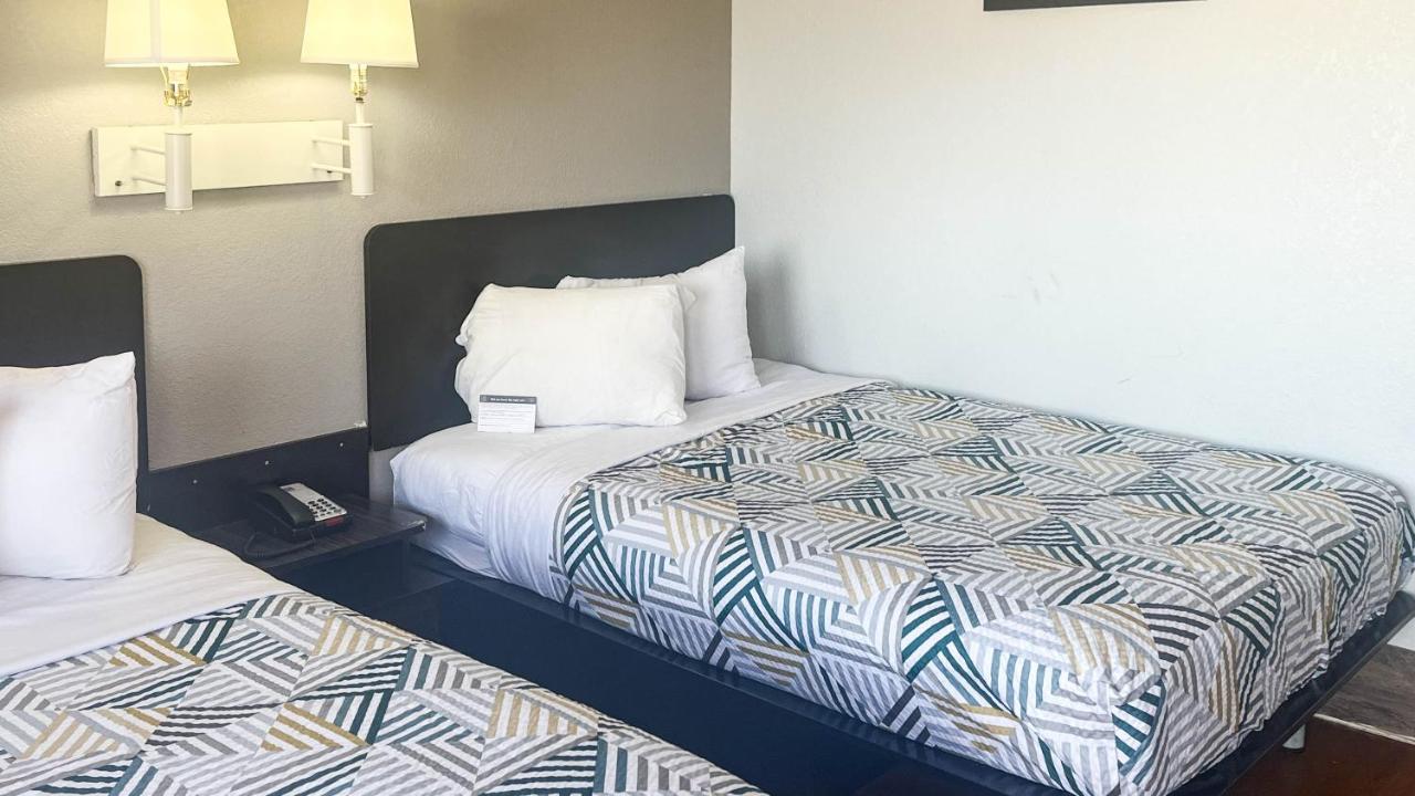 Ropers Motel — photo 11