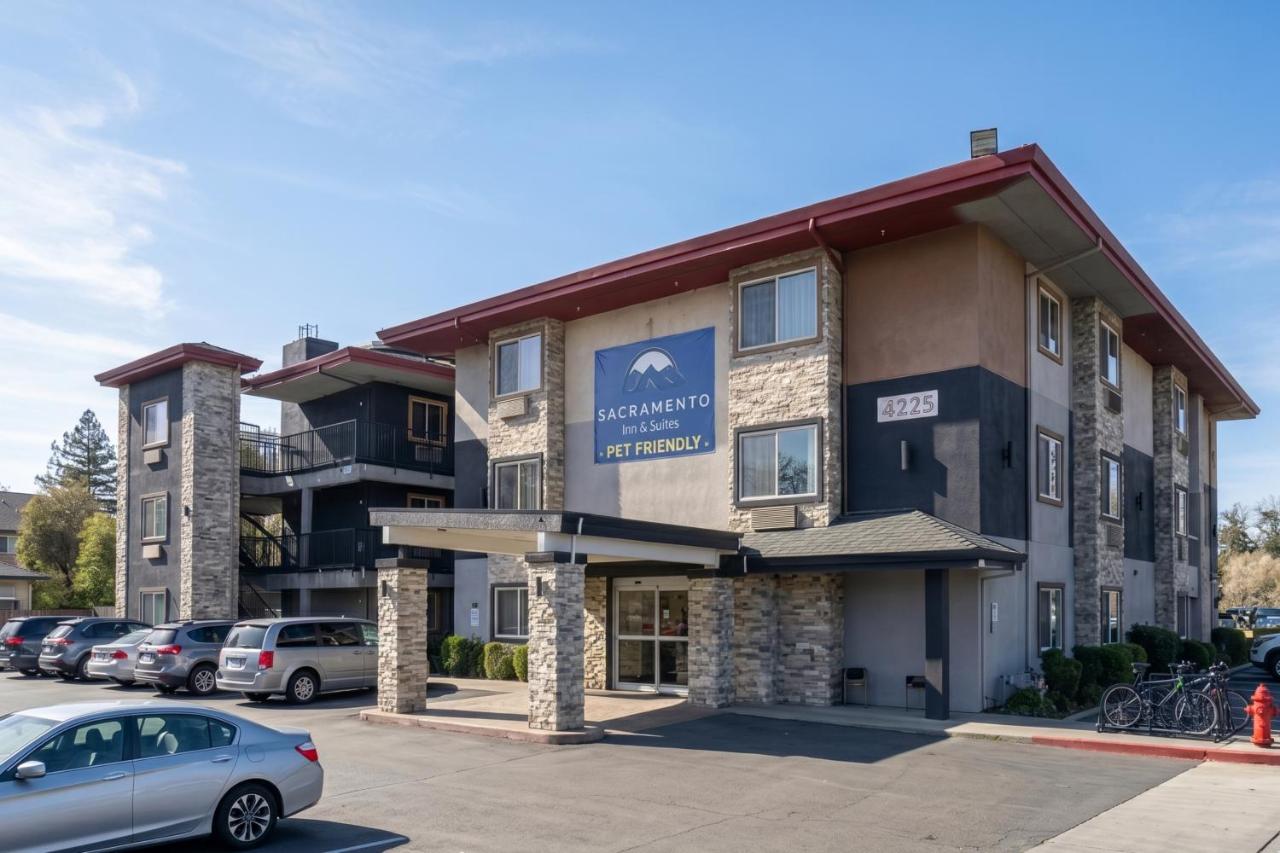 Sacramento Inn & Suites — photo 9