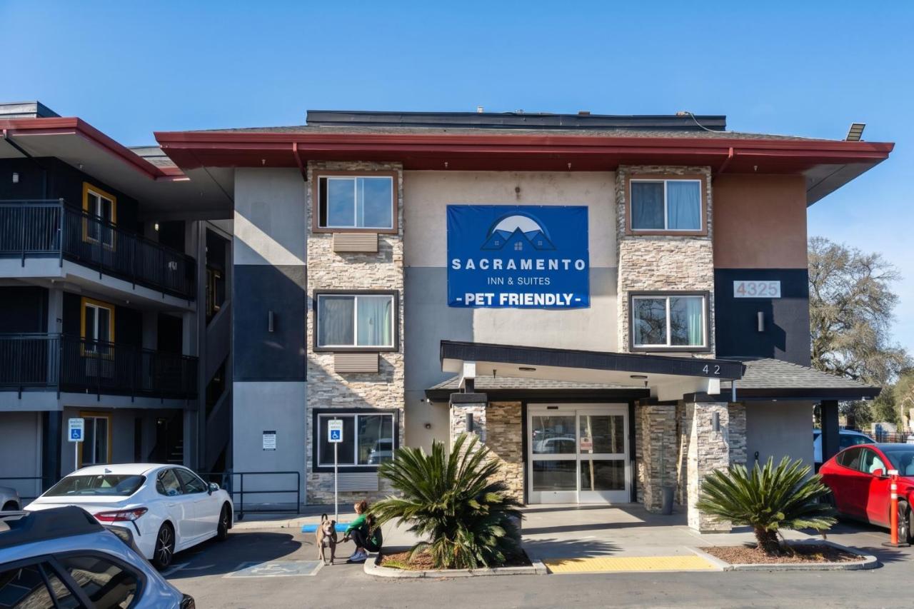 Sacramento Inn & Suites — photo 15
