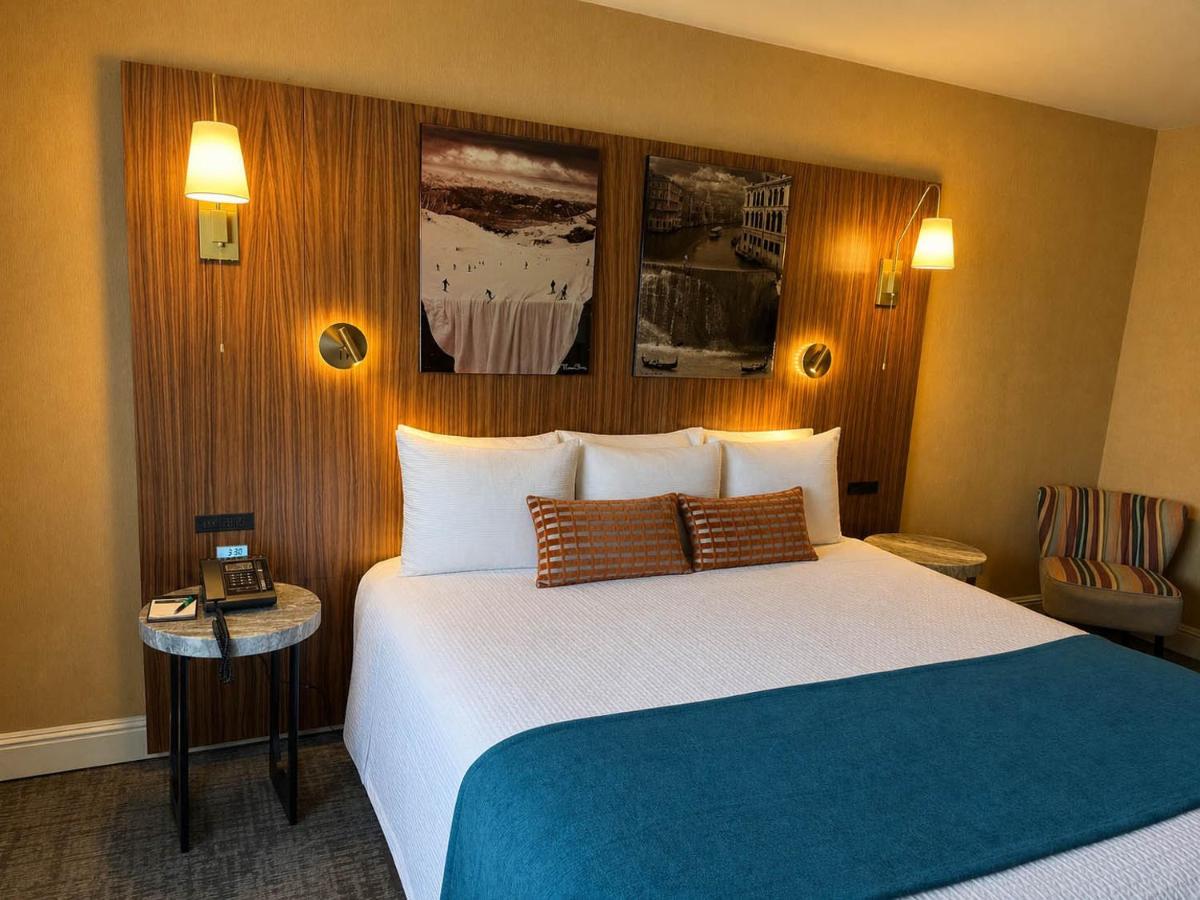 The Dylan Hotel at SFO — photo 9