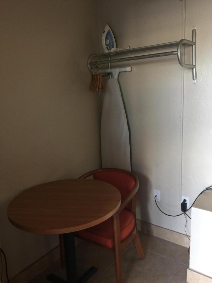 Campbell Motel — photo 11