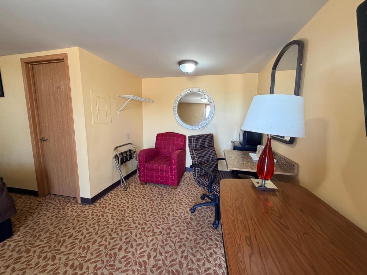 Regal Inn — photo 14
